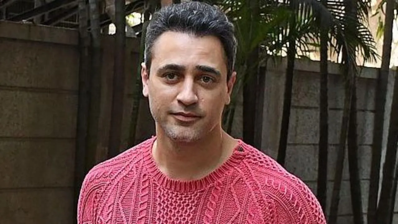 Bollywood Actor Imran Khan Ordered to Leave India After Joining Electoral Reform Protest