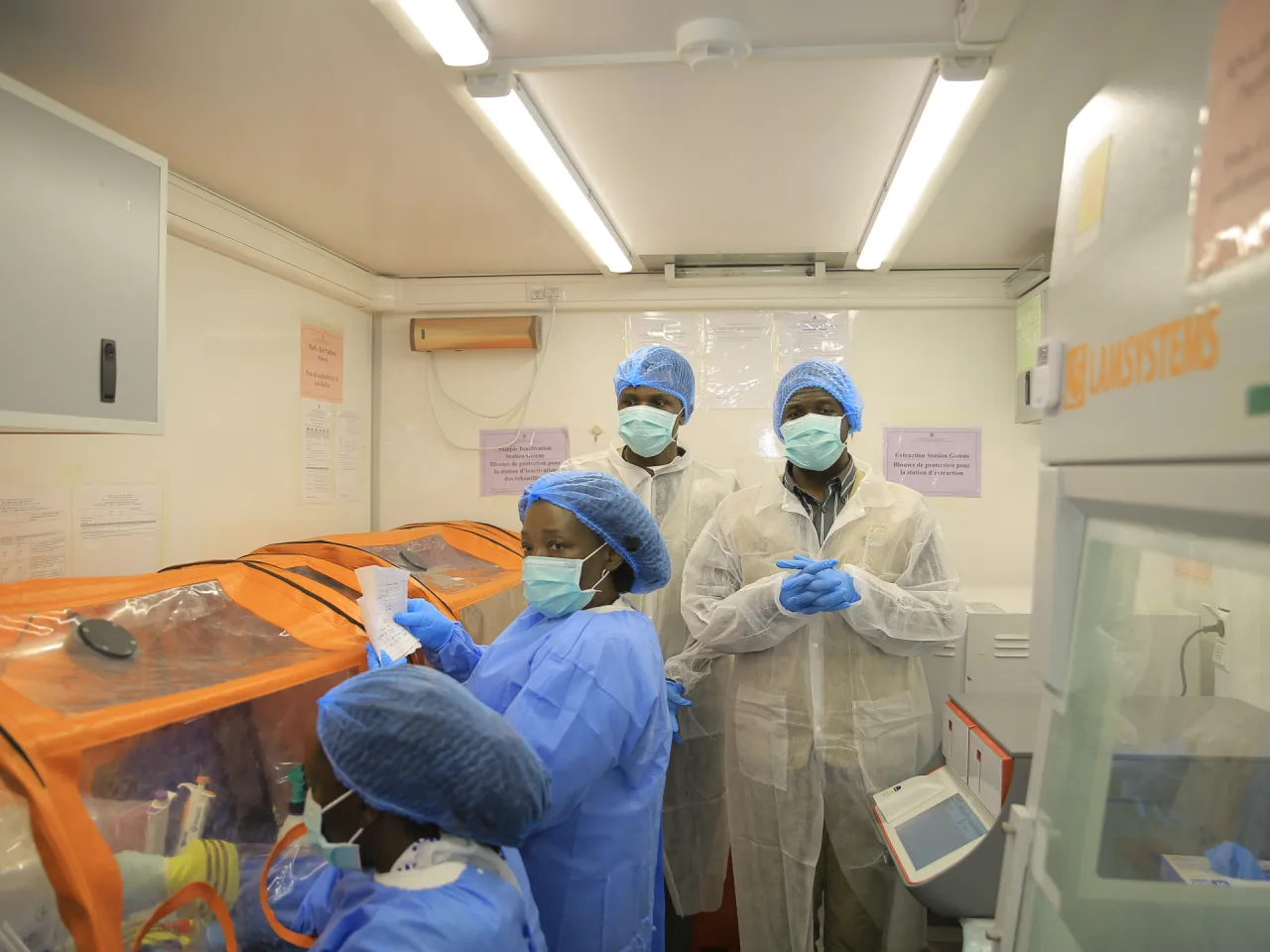 Ebola death toll tops 4,000 in DR Congo as burning of transit camp forces 19,000 to flee
