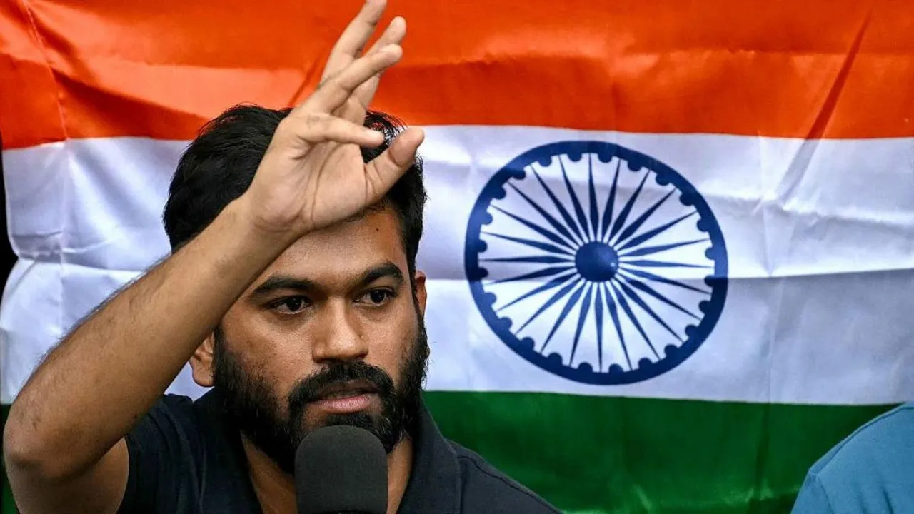 India Detains 'Cockroach' Movement Leader as Hundreds Protest in New Delhi