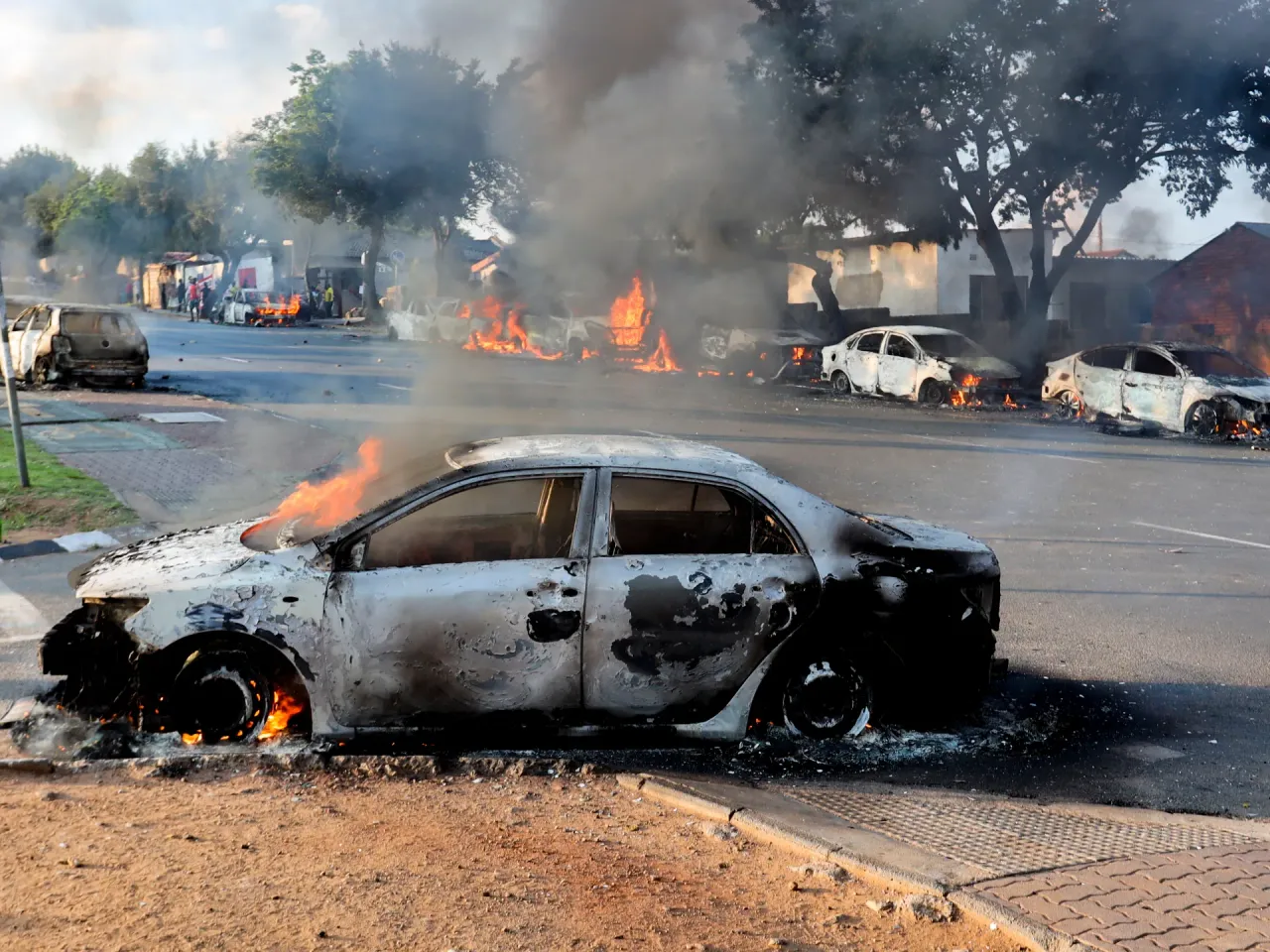 South Africa: Anti-Migrant Protests Turn Violent in Johannesburg and Durban Over Asylum Ruling