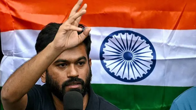 India Detains 'Cockroach' Movement Leader as Hundreds Protest in New Delhi